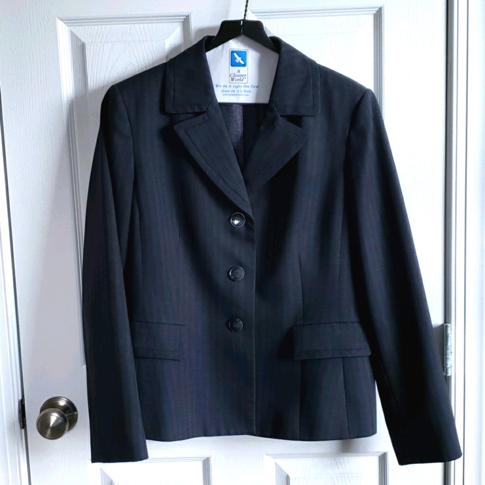 Kasper business pant suit. Size 12.